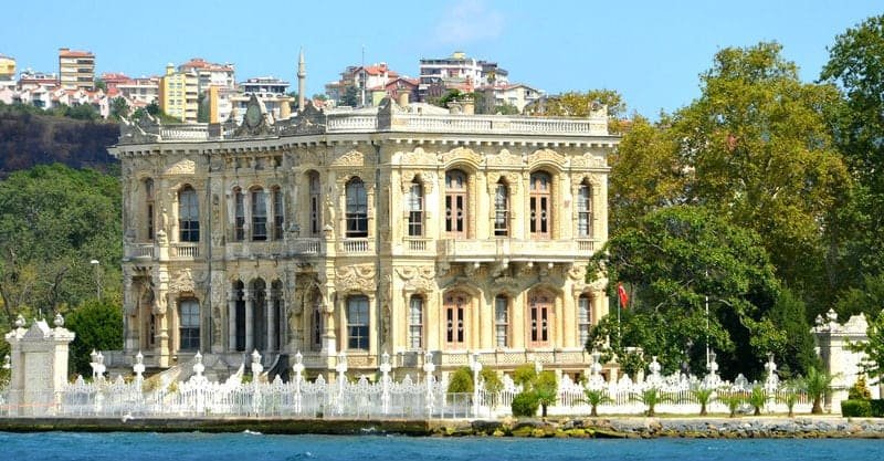 فنادق قريبة من قصر بيلار بيه اسطنبول